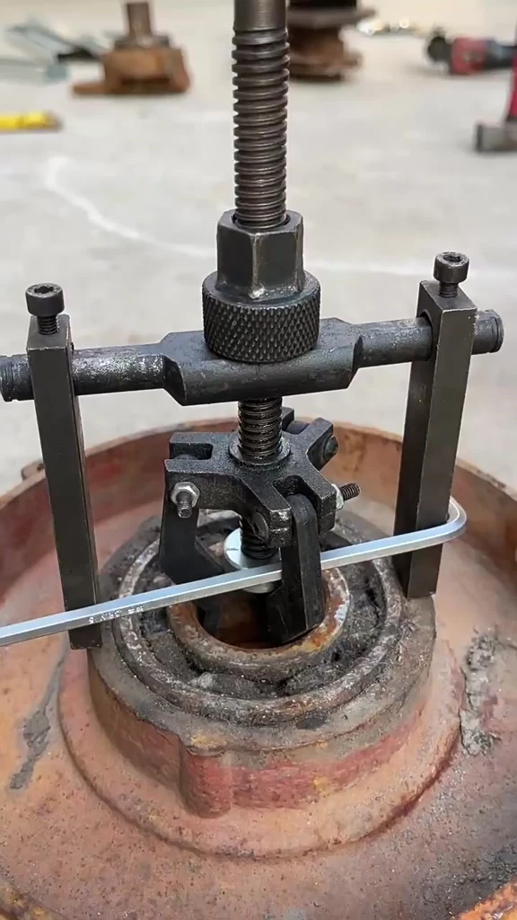 Jaw Bearing Puller Tool Car Repair Disassembly Tool Set Remover Three claw Puller Labor saving Car Bearing Removal Auto Accessories