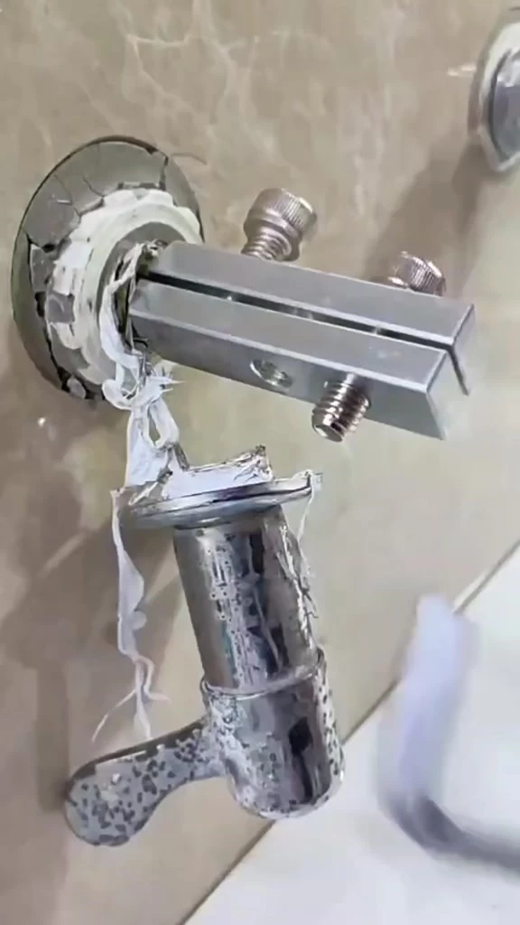 Broken Head Screw Extractor Versatile Easy Handling Sink Bathroom Wrench for Sink Water Faucet Washing Basin Corner Bolts Valve